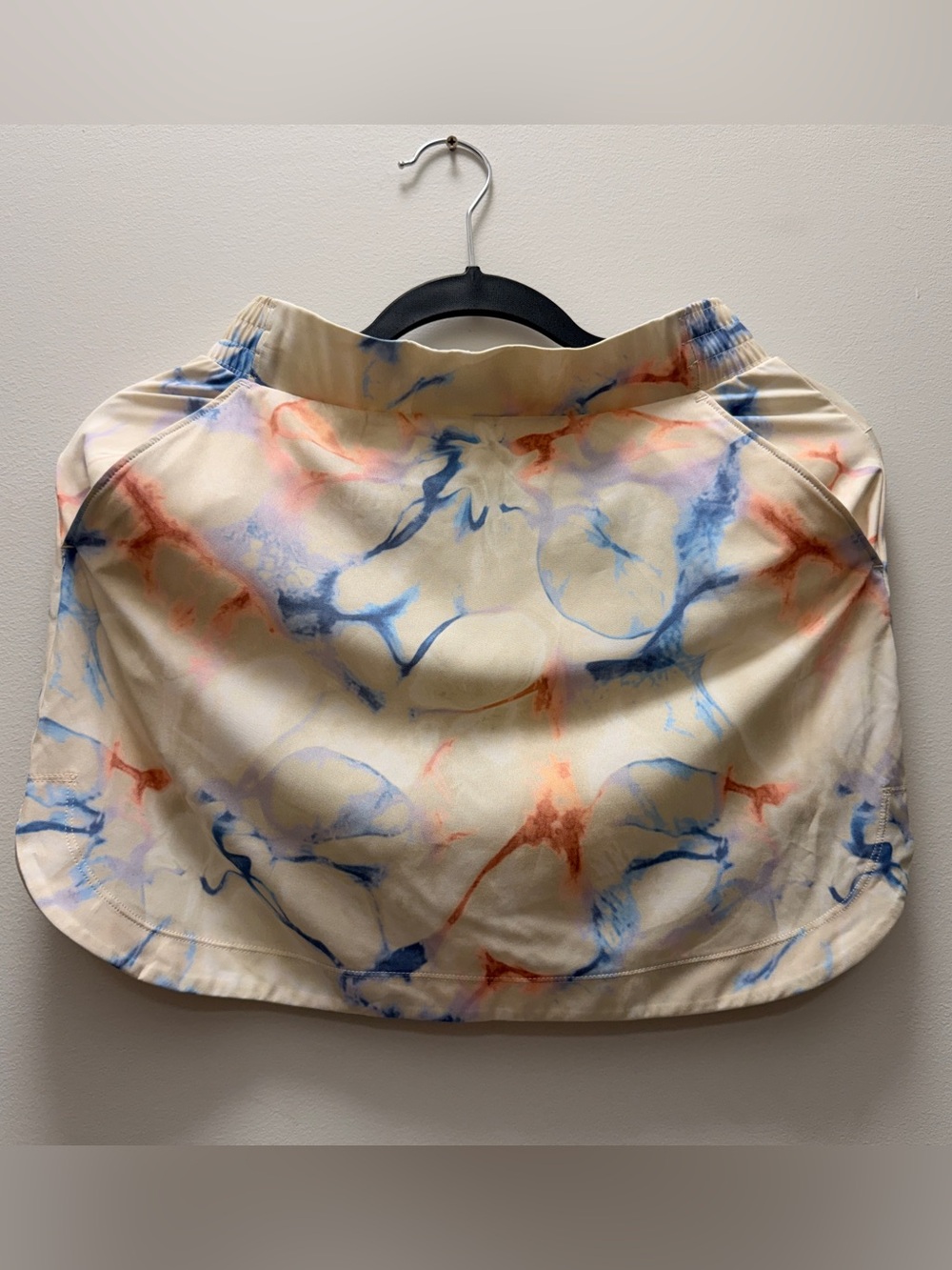 Women golf skirt Cream Marble-Print Circle with Blue & Coral Accents